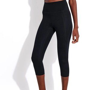 Girlfriend Collective High Rise Compressive Cropped Capri Legging Size Small